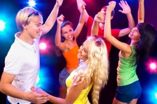 Dansende konfirmander